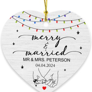 Adorno de Navidad personalizado recién casado 2024, adorno de feliz y casado para pareja de recién casados, adorno de regalo personalizado para Adorno de Navidad personalizado recién casado 2024, adorno de feliz y casado para pareja de recién casados, adorno de regalo personalizado para