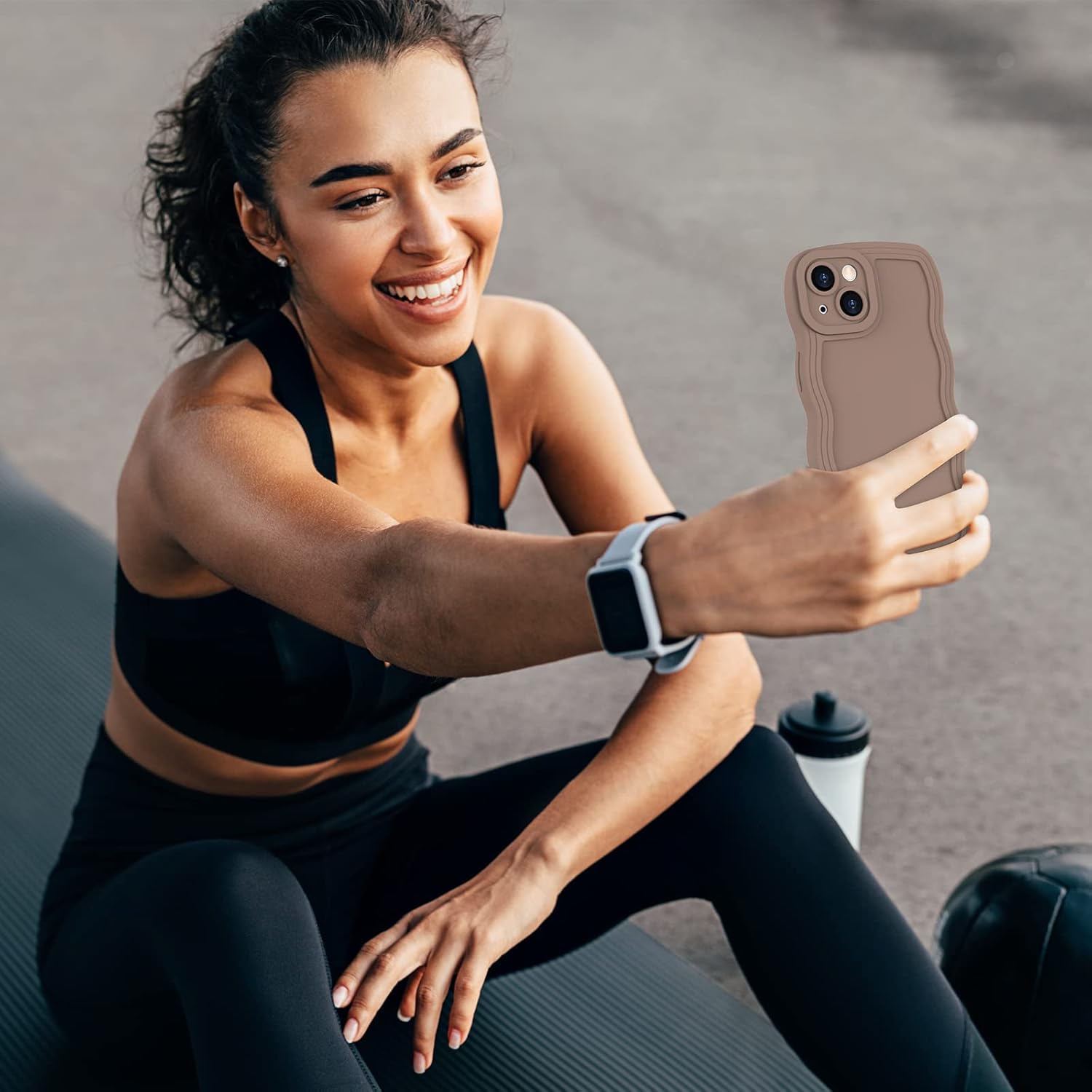 Anuck Funda para iPhone 15, diseño de marco rizado para mujeres y niñas, bonita funda de teléfono estética de color liso, suave, flexible, TPU a