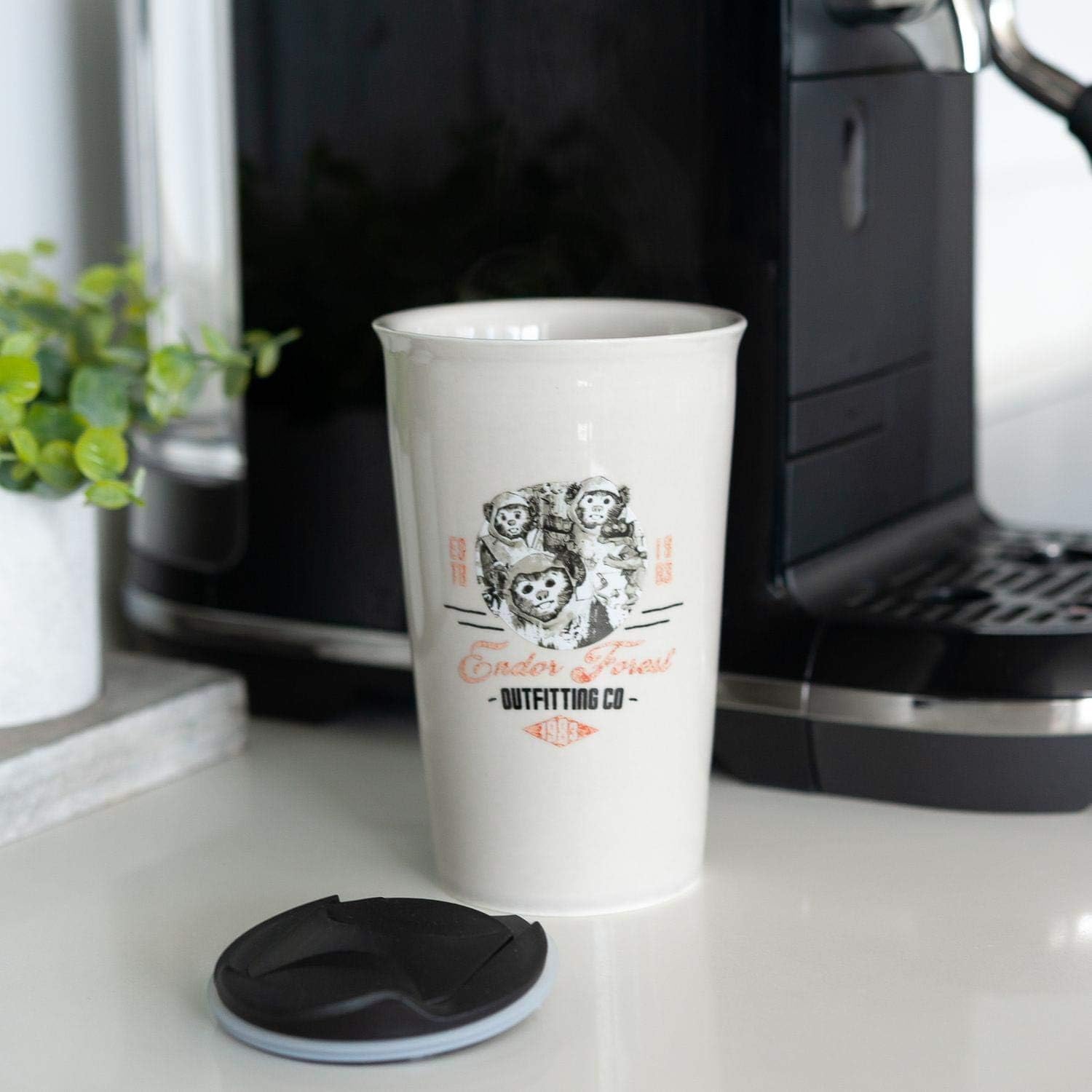 Se7en20 Star Wars Ewok – Taza de cerámica con tapa, Endor Forest Outfitting Co.  Exclusivo coleccionable de Star Wars  Capacidad para 12 onzas