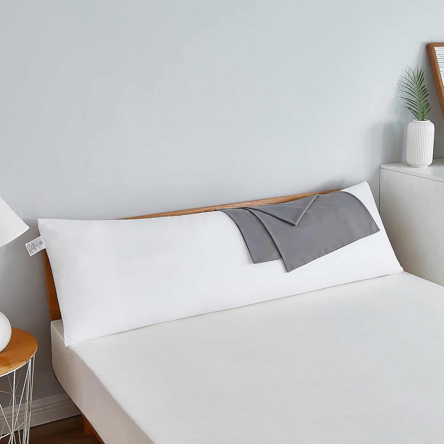 Acanva Almohada de cuerpo para dormir de lado esponjoso, 20 x 60 pulgadas, con funda de almohada gris, color blanco