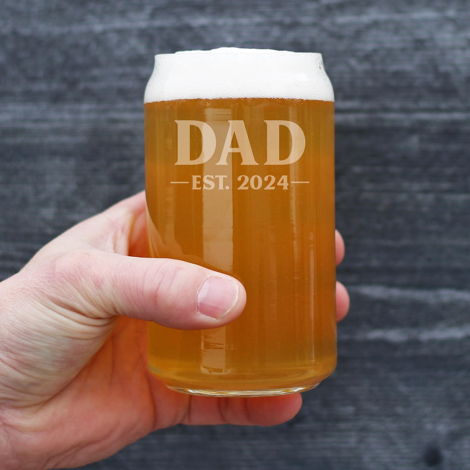 Dad Est 2024 – New Father Beer Can Pint Glass Gift for First Time Parents – Bold 16 Oz Glasses