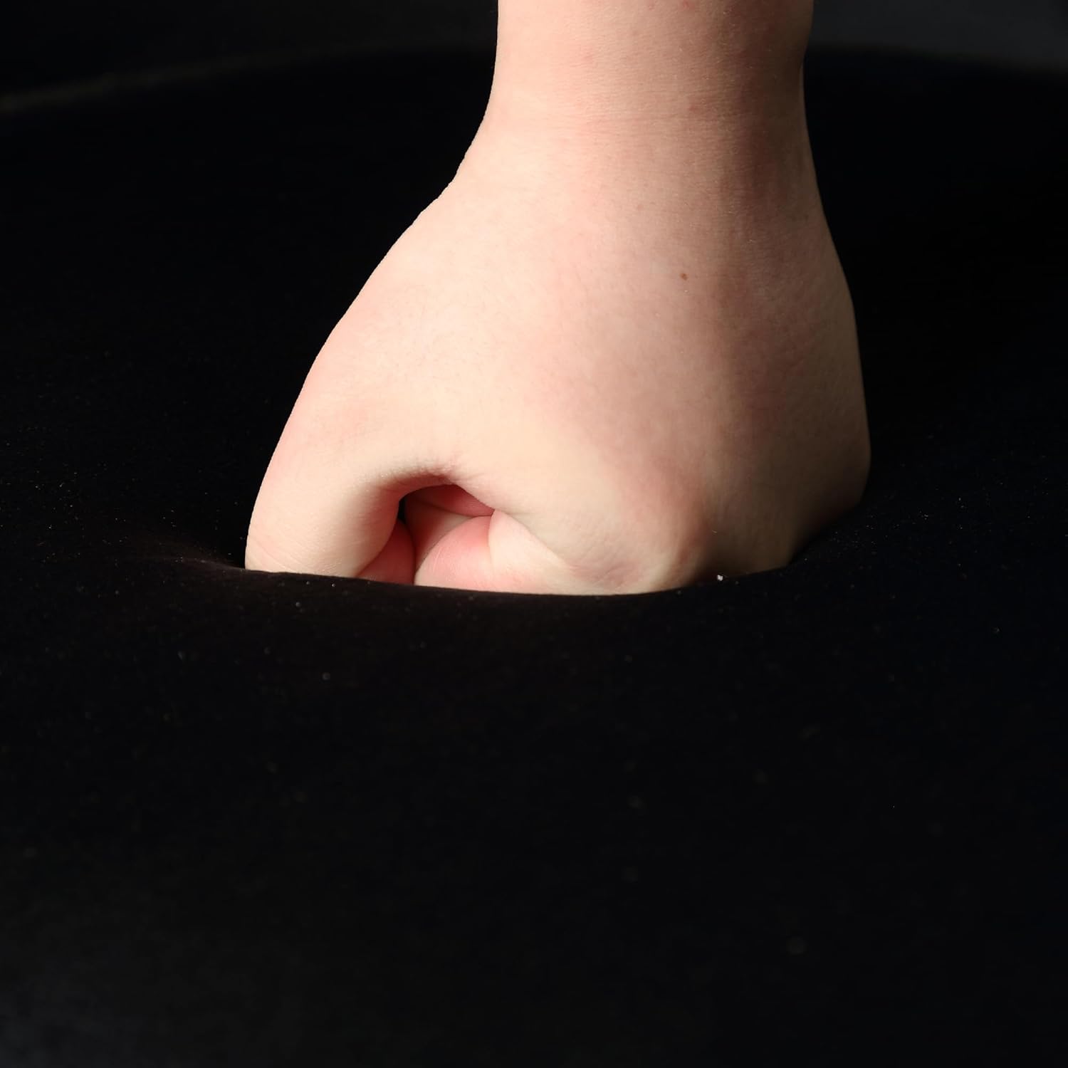 LZAREAL Juego de 2 sillas de comedor tapizadas cómodas con brazos, sillas de comedor modernas de mediados de siglo con patas de metal dorado para