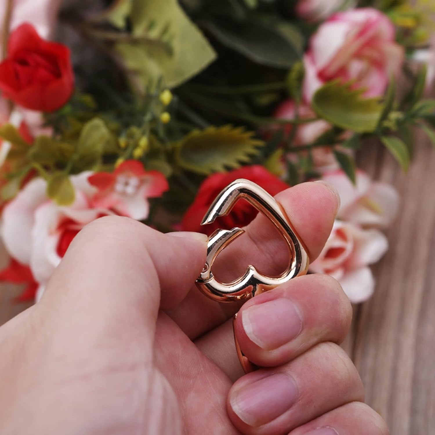 LOHGOU Correa de cadena para monedero, con dije de corazón, bolso de mano, cadena corta, extensor de correa de hombro (2 unidades, rojo, blanco,