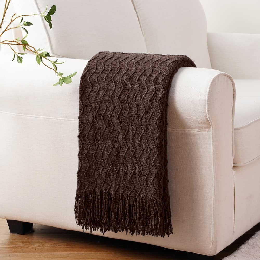 BATTILO HOME Manta marrón oscuro para sofá, manta bohemia para decoración del hogar, manta decorativa de punto chocolate para silla, sofá, cama, 50
