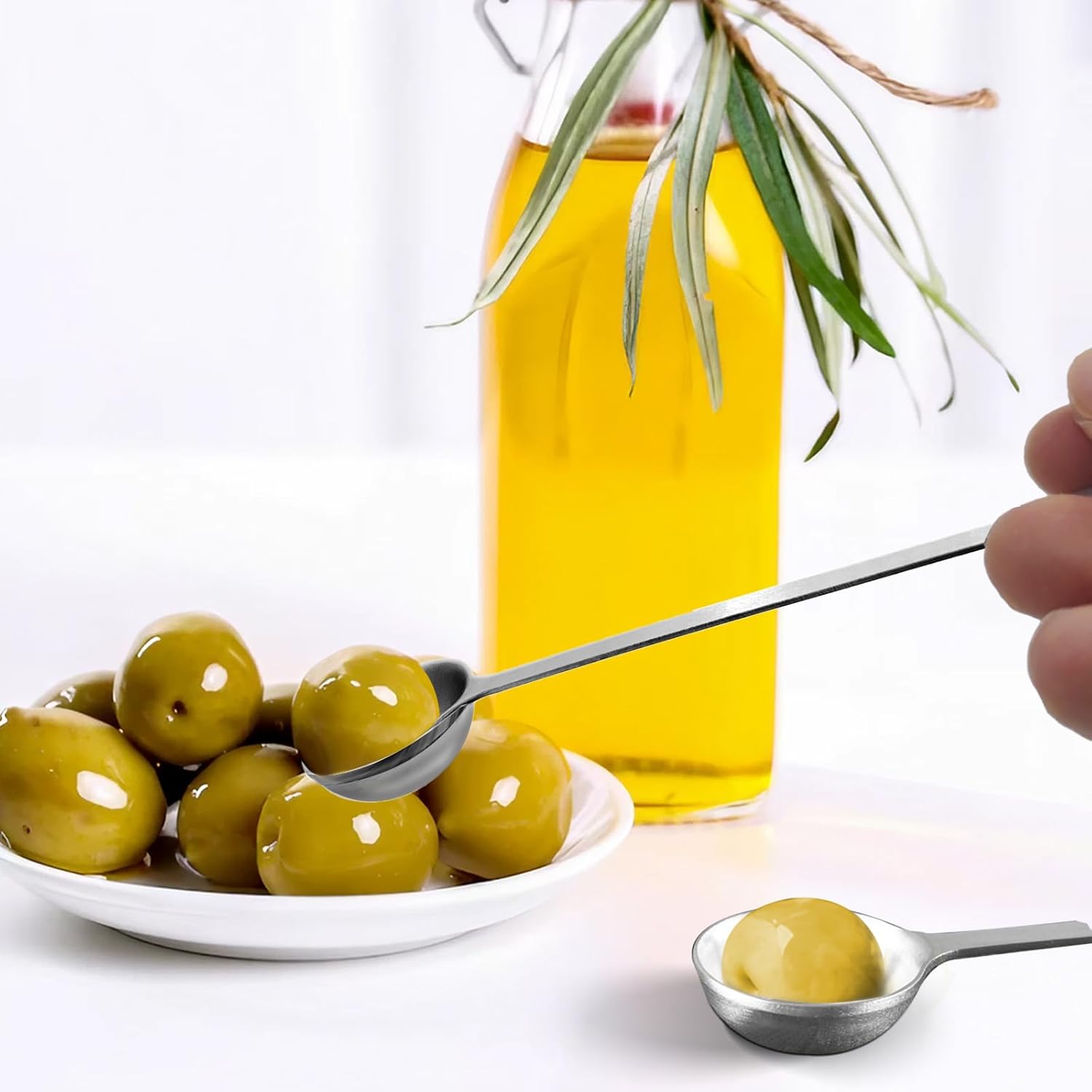 Juego de 6 pinzas para servir de cocina con mango largo, tenedor para pepinillos, cuchara de aceituna con orificio de drenaje, colador de acero