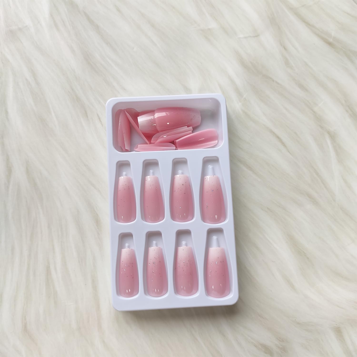 Uñas postizas rosadas a presión de longitud media, uñas postizas de ataúd con diseños de brillantina, uñas acrílicas nude, uñas con pegamento