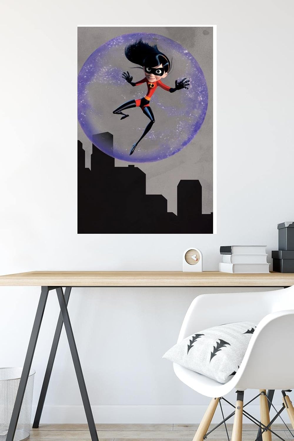Trends International Disney Pixar – Póster de pared de The Incredibles 2, color violeta, 22.375 x 34 pulgadas, versión sin marco