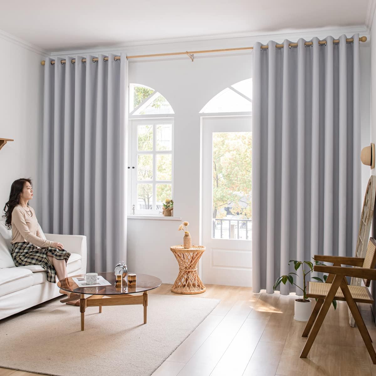 MOONVAN Cortinas opacas 100% blancas grisáceas para ventana para dormitorio, 95 pulgadas de largo, juego de 2 paneles con ojales, cortinas opacas