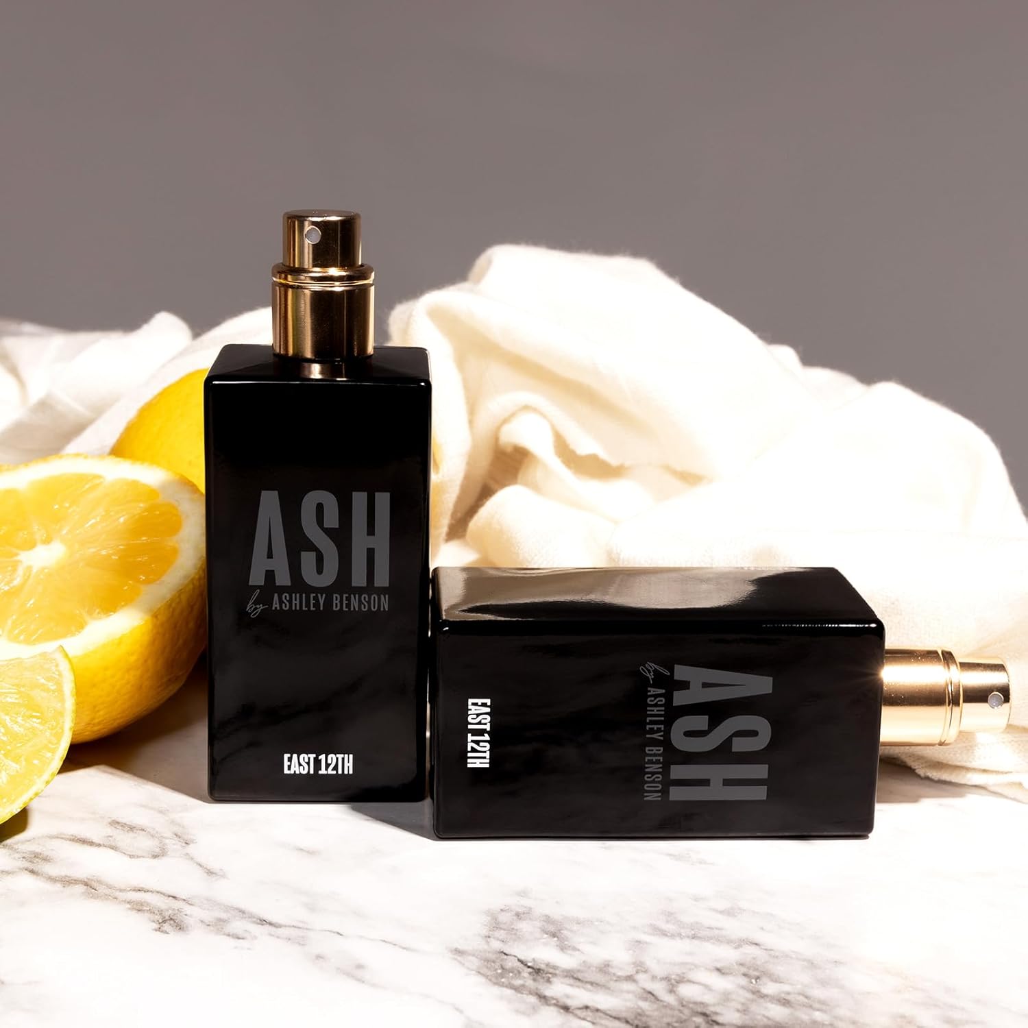 Ash by Ashley Benson East 12th, 1.7 oz – EDP Spray – Perfume para mujer – Aroma de Nueva York – Rosa Damasco, cedro negro, notas de naranja picante