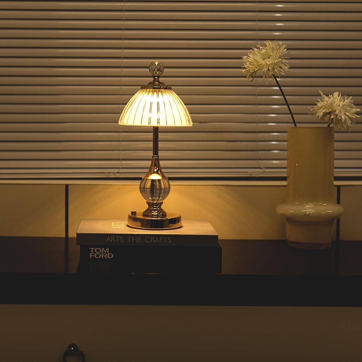 Lámpara de mesa inalámbrica, lámpara recargable con pilas, lámpara táctil LED regulable de 13 pulgadas de alto, lámparas portátiles de metal dorado