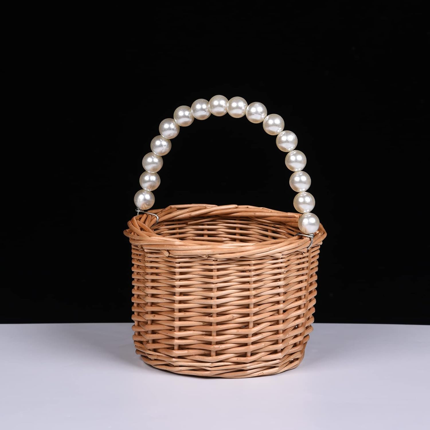 Cesta de mimbre para niña de flores, cesta de niña de flores con mango de perlas, cesta de niña de flores de boda y decoraciones para el hogar.