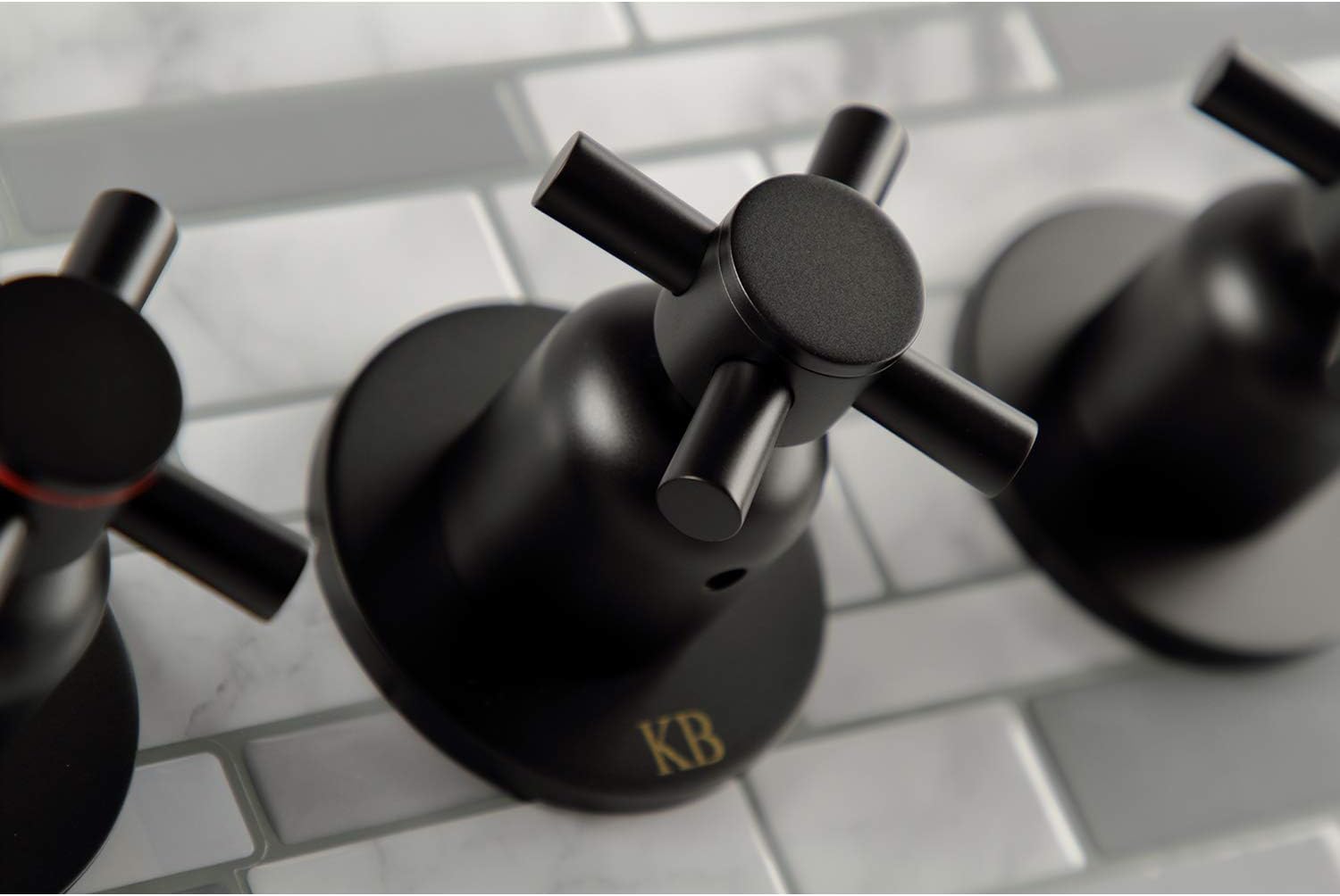 Kingston Brass KBX8130DX Concord – Grifo para bañera y ducha, color negro mate, 7.13 x 10.56 x 5.13 pulgadas