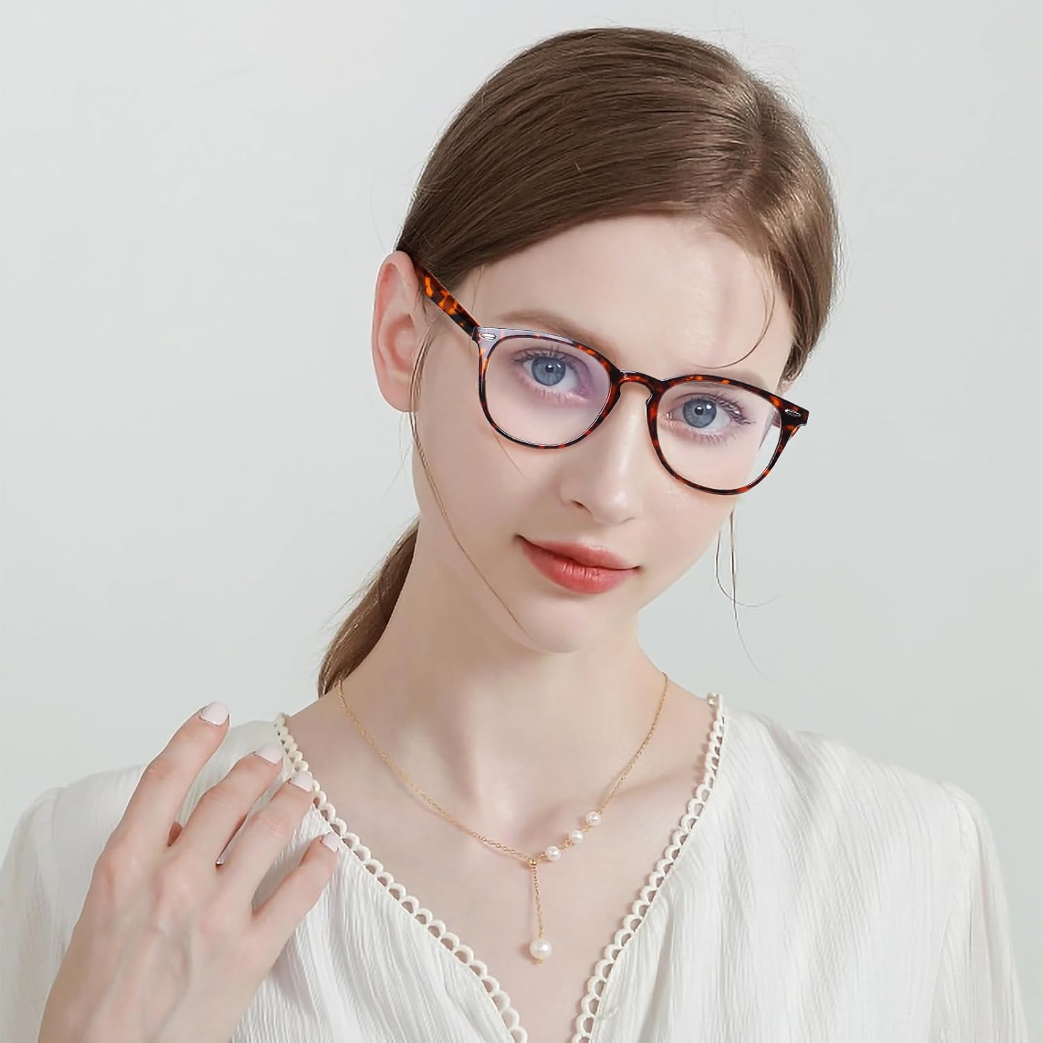 Henotin Paquete de 6 lentes de lectura para mujeres y hombres, bloqueo de luz azul, elegantes lectores de computadora con funda de cuero