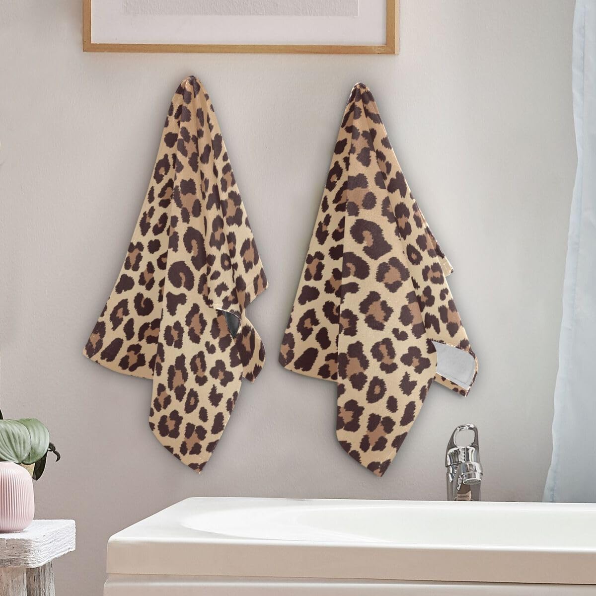 Juego de 2 toallas de mano con estampado de leopardo para baño, sin costuras, diseño de piel de animal salvaje, estampado de guepardo marrón, suave,
