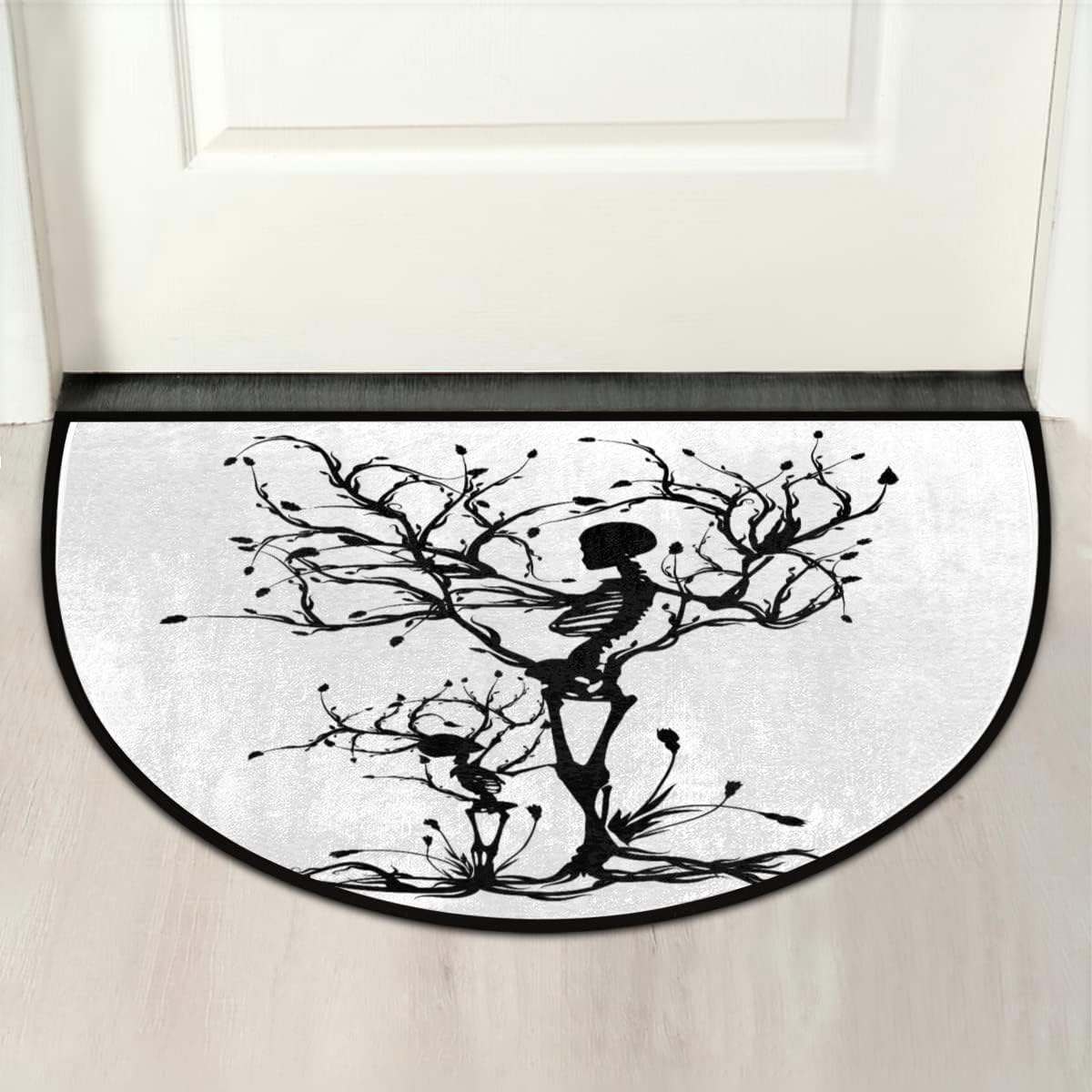 FZDXZJJ Tapete medio redondo con diseño de esqueleto, diseño de calavera y árbol, tapete de bienvenida de Halloween negro para puerta delantera,