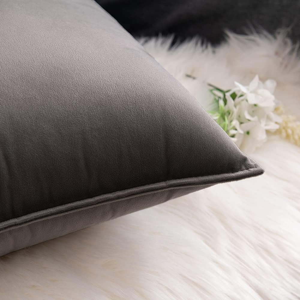 Comvi – Almohadas decorativas para sofá, color gris oscuro, rellenos y fundas (2 almohadas + 2 fundas de almohada), almohadas de terciopelo para