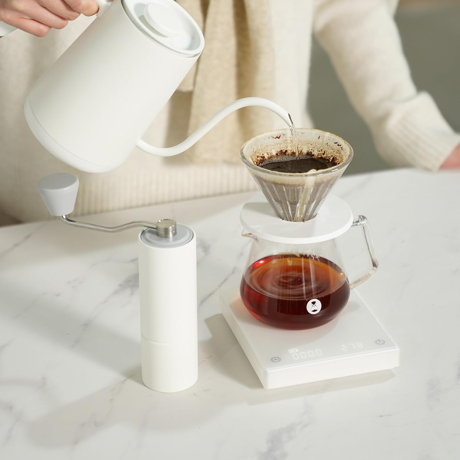 TIMEMORE Molinillo de café manual Chestnut C2 Capacidad 0.88 oz con rebaba cónica de acero inoxidable CNC, ajuste interno ajustable, posicionamiento