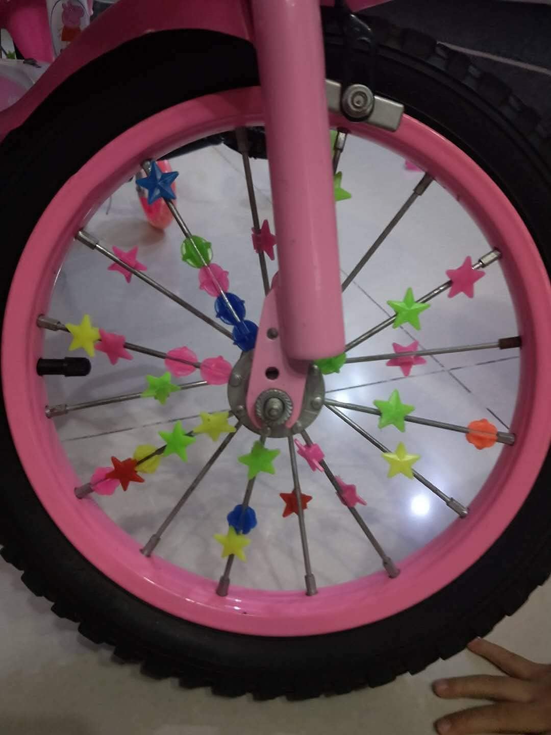 Accesorios de decoración de bicicleta para niños, cesta de scooter de bicicleta, campana de bicicleta para niños, serpentinas y calcomanías de mango