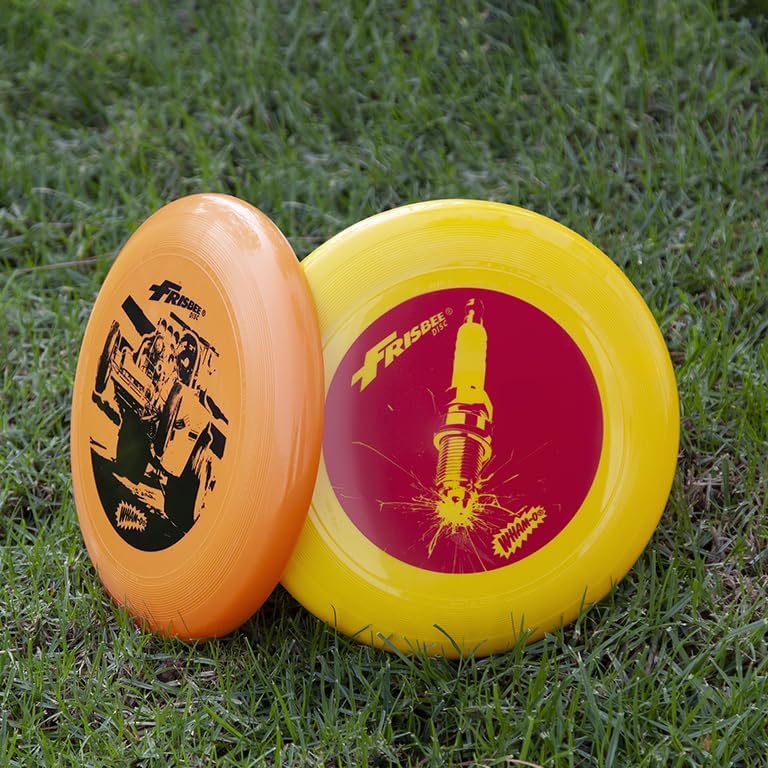 Wham-O Frisbee Super Flyer, 180 Grams Sport Disc for Beach, Backyard, Lawn, Park, Camping and More – Great for All Ages (Orange)