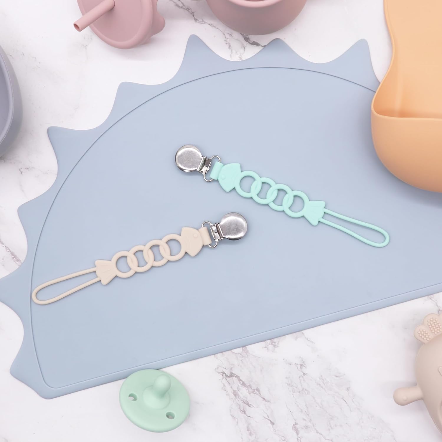 Pinza para chupete de silicona para bebés, niños y niñas, para recién nacidos, cumpleaños, baby shower, juego de 2 con clip de metal (peces)