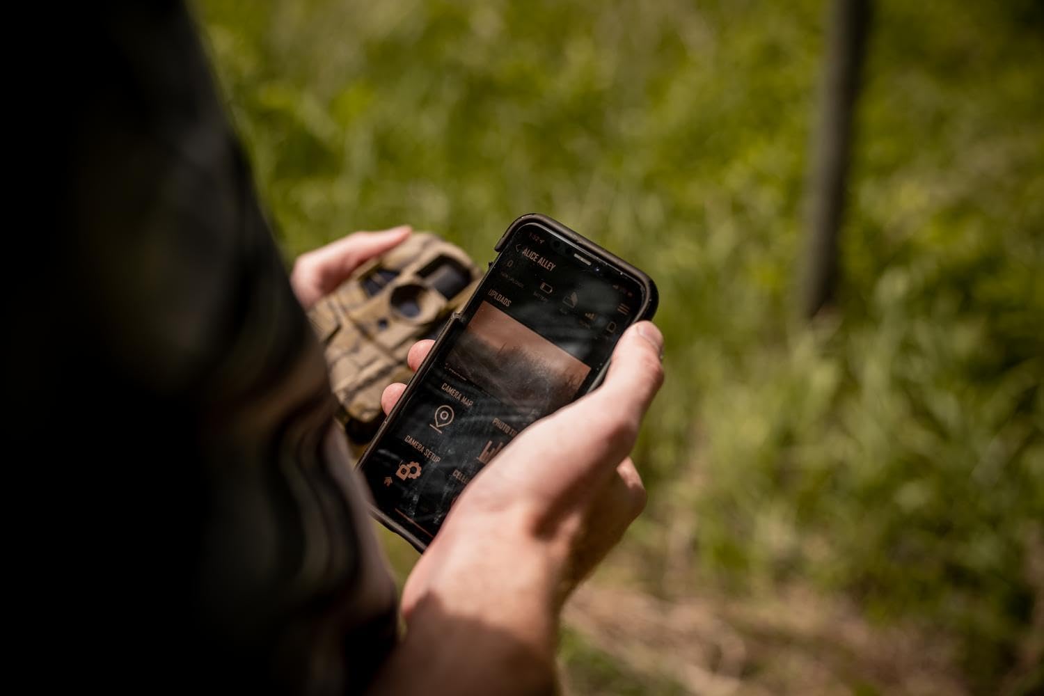 Stealth Cam Conecta la cámara de rastro celular