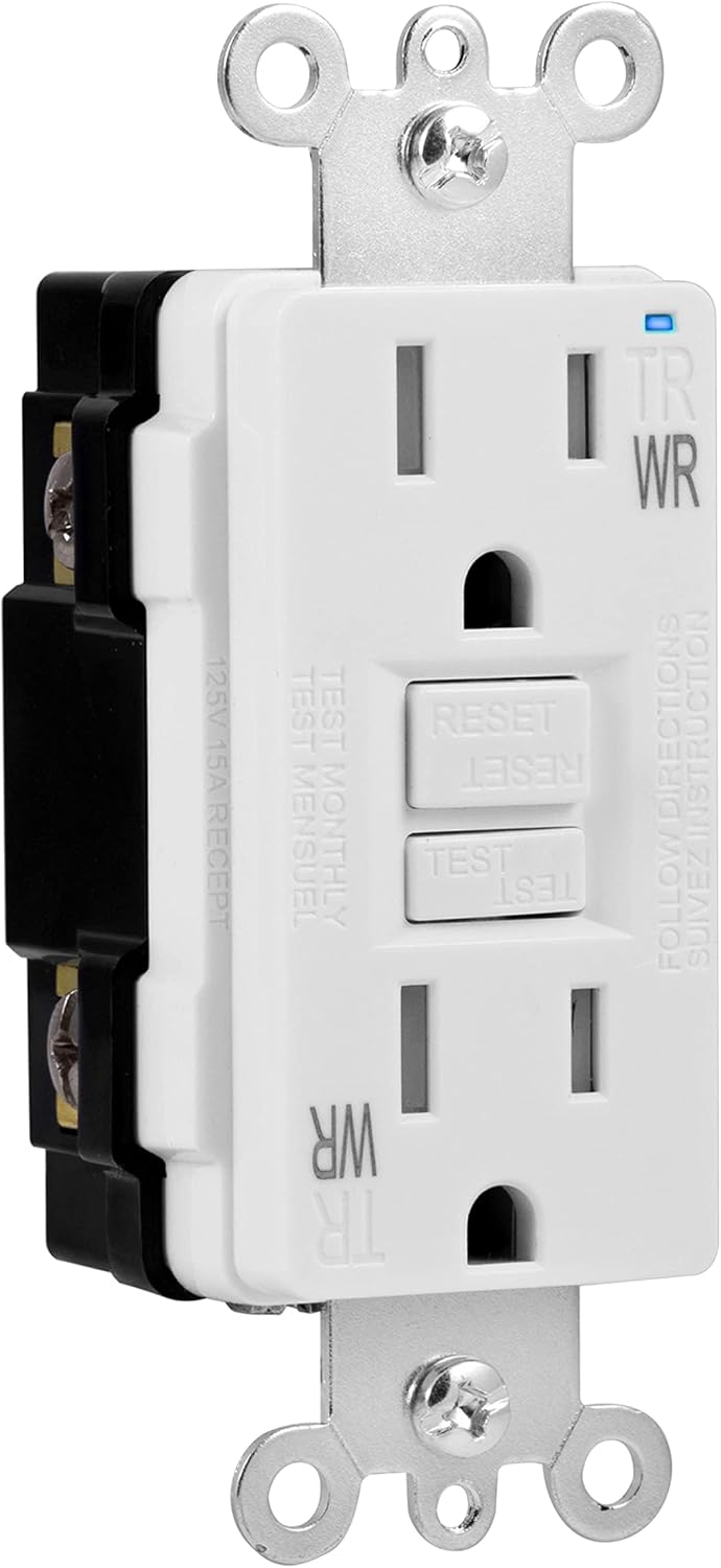 Tienda Basics Receptáculo GFCI resistente a la intemperie con indicador LED, 15 amperios, color blanco