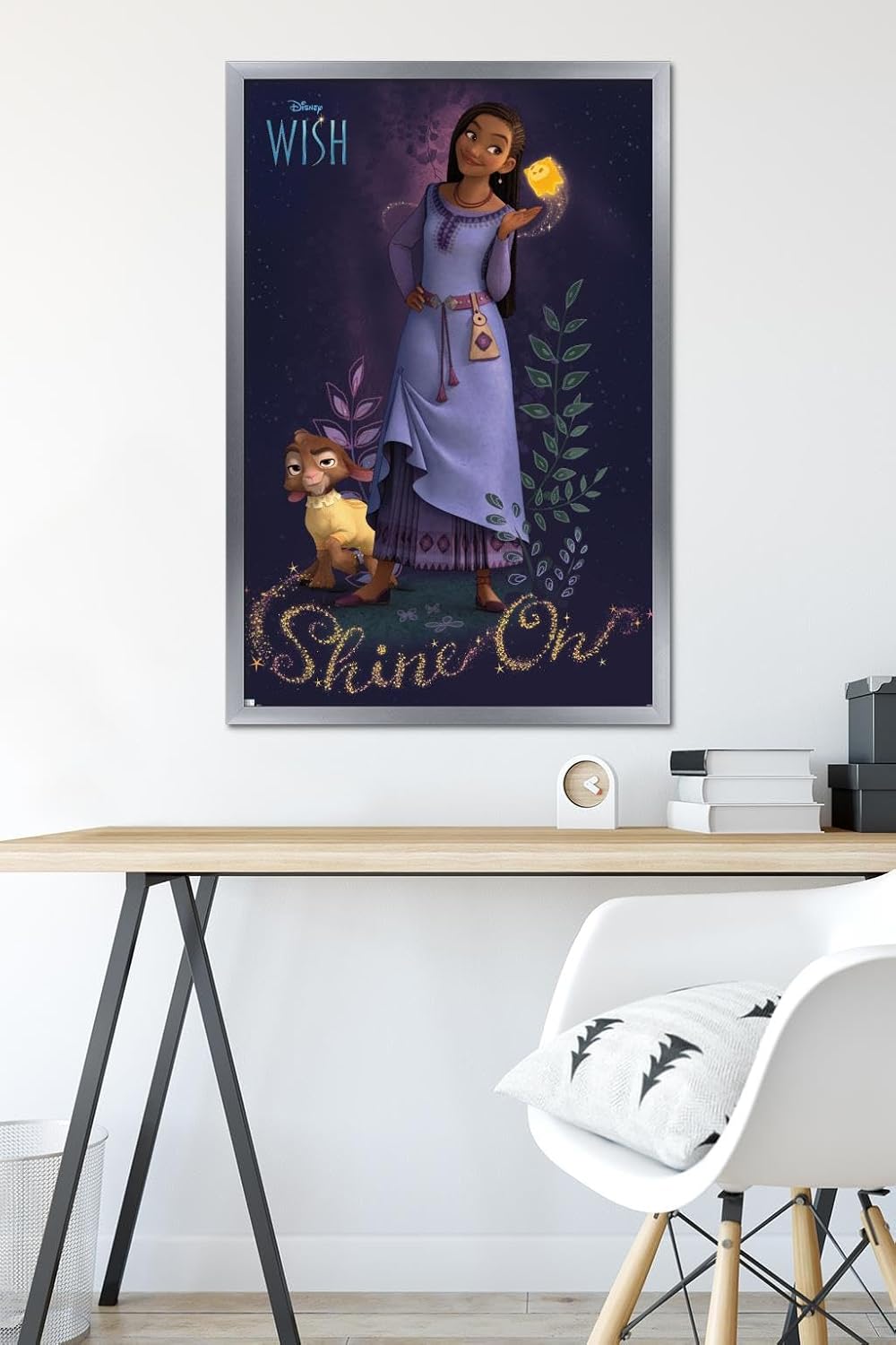 Trends International Disney Wish – Póster de pared Asha, 22.37 x 34.00 pulgadas, versión enmarcada plateada