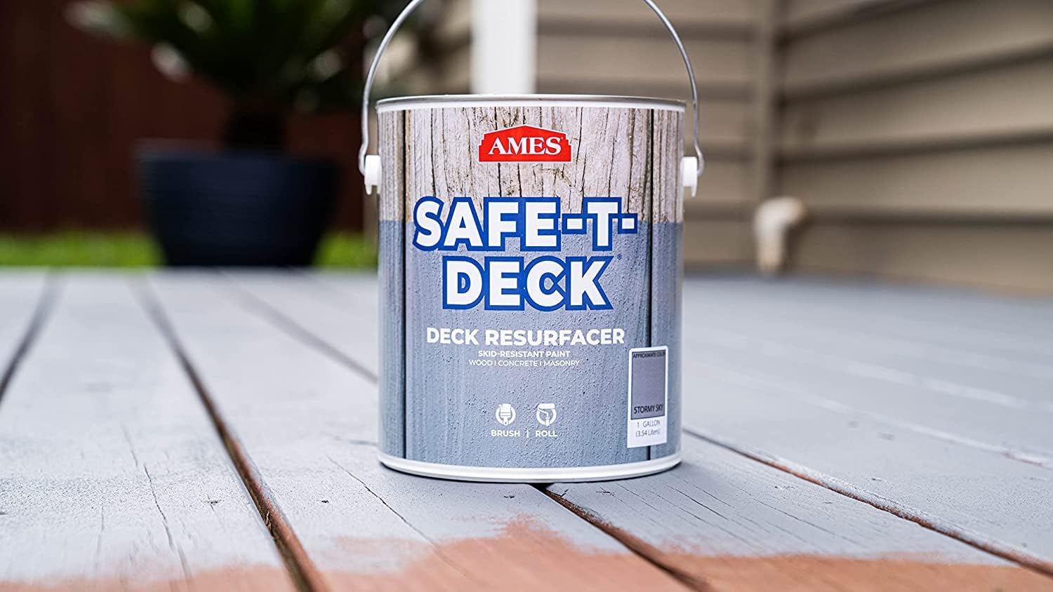Ames Safe-T-Deck – Pintura exterior de fórmula granulada, pintura blanca de 1 galón, ideal para porches, patios, terrazas, pasarelas y más,