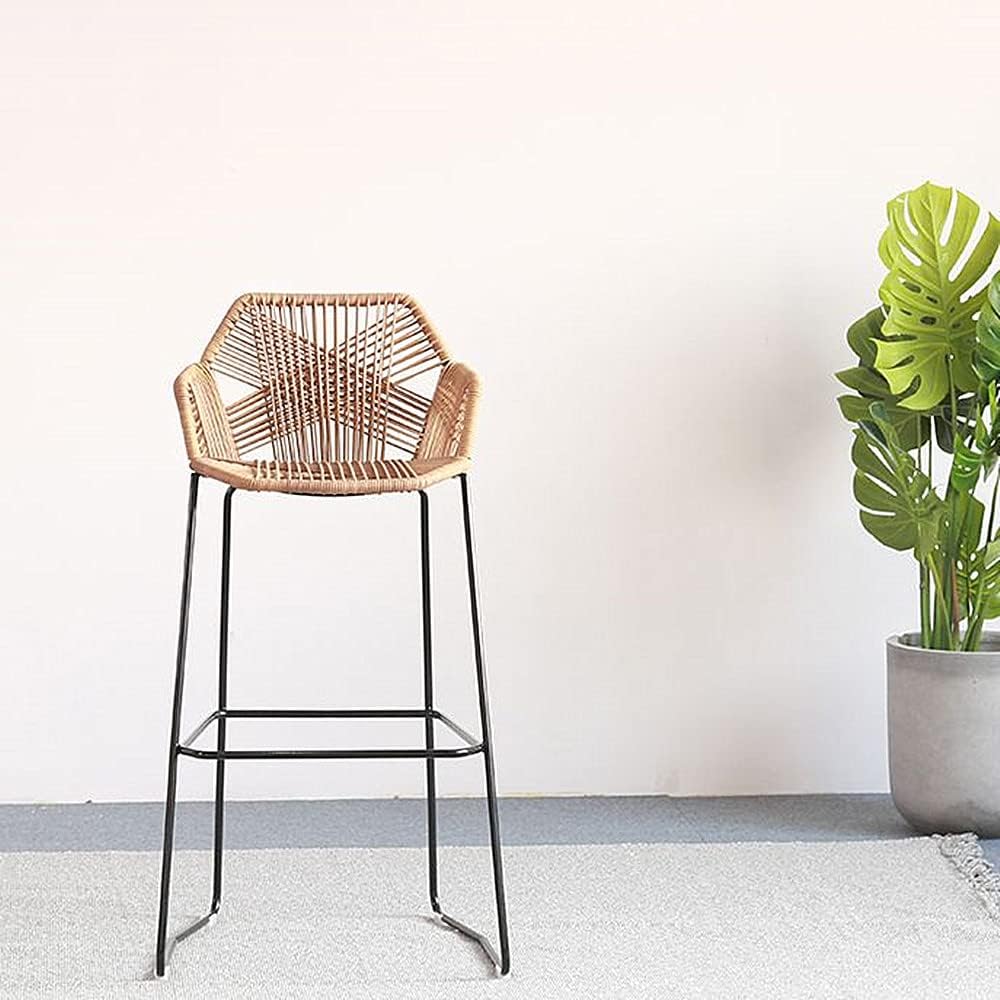 SUSUO Taburetes de bar para exteriores, sillas de mimbre de ratán con marco de metal negro – Taburete alto de diseño cómodo Silla de reposabrazos de