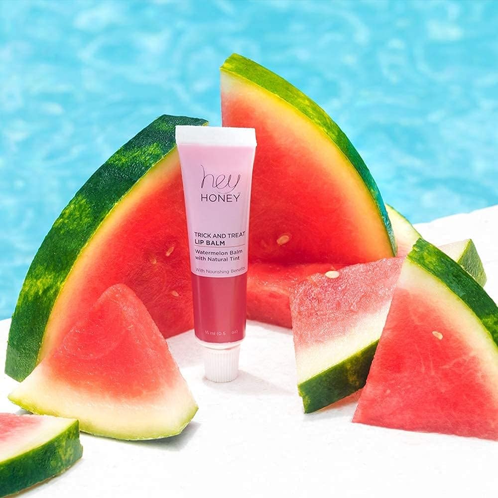Hey Honey Trick and Treat – Bálsamo labial de sandía, tinte natural 2 en 1 con propiedades hidratantes e hidratantes