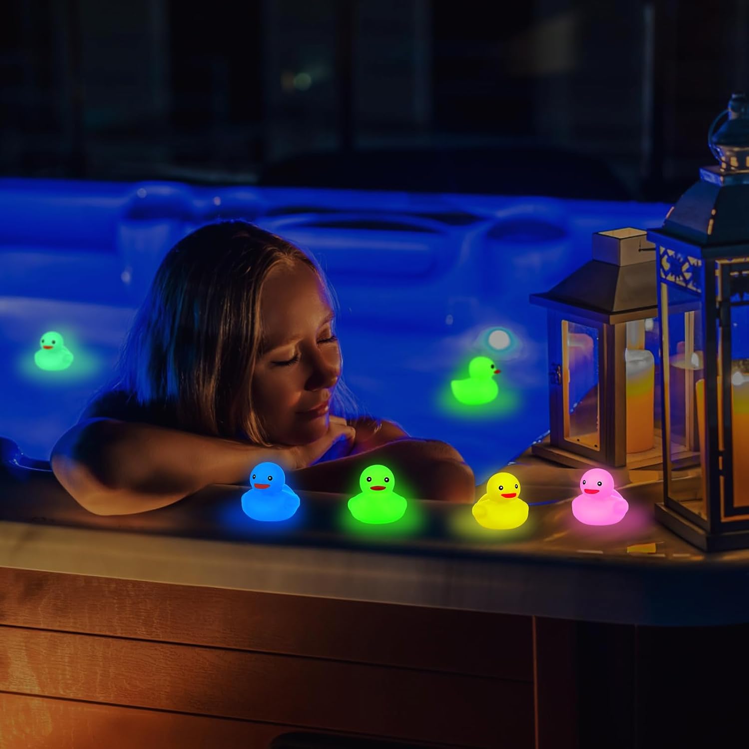 Deekin 240 patos de goma que brillan en la oscuridad, operación a granel, patos de goma fluorescentes de Navidad, juguete chirriante para tina de