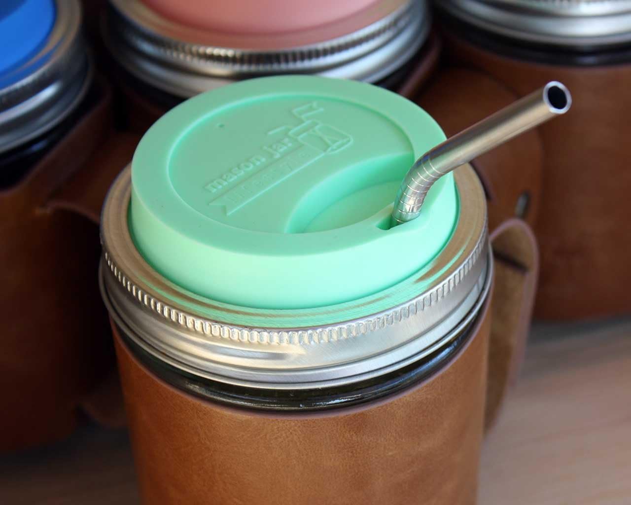 Mason Jar Lifestyle – Tapas de silicona para beber con bandas de acero inoxidable a prueba de óxido (paquete de 2, gris carbón, boca ancha)