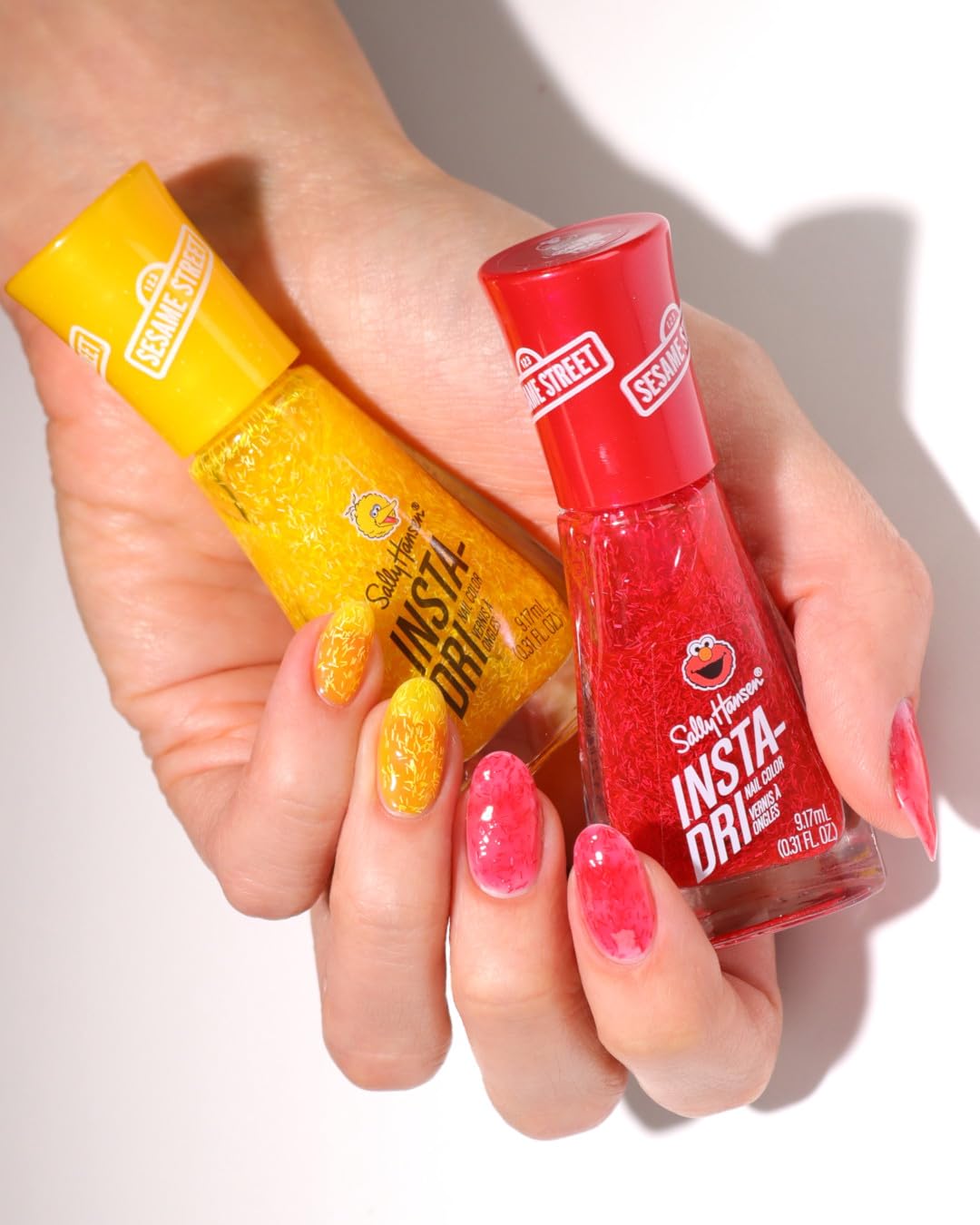 Sally Hansen Insta-Dri Sesame Street Collection Esmalte de uñas Elmo Loves Hue 0.31 fl oz