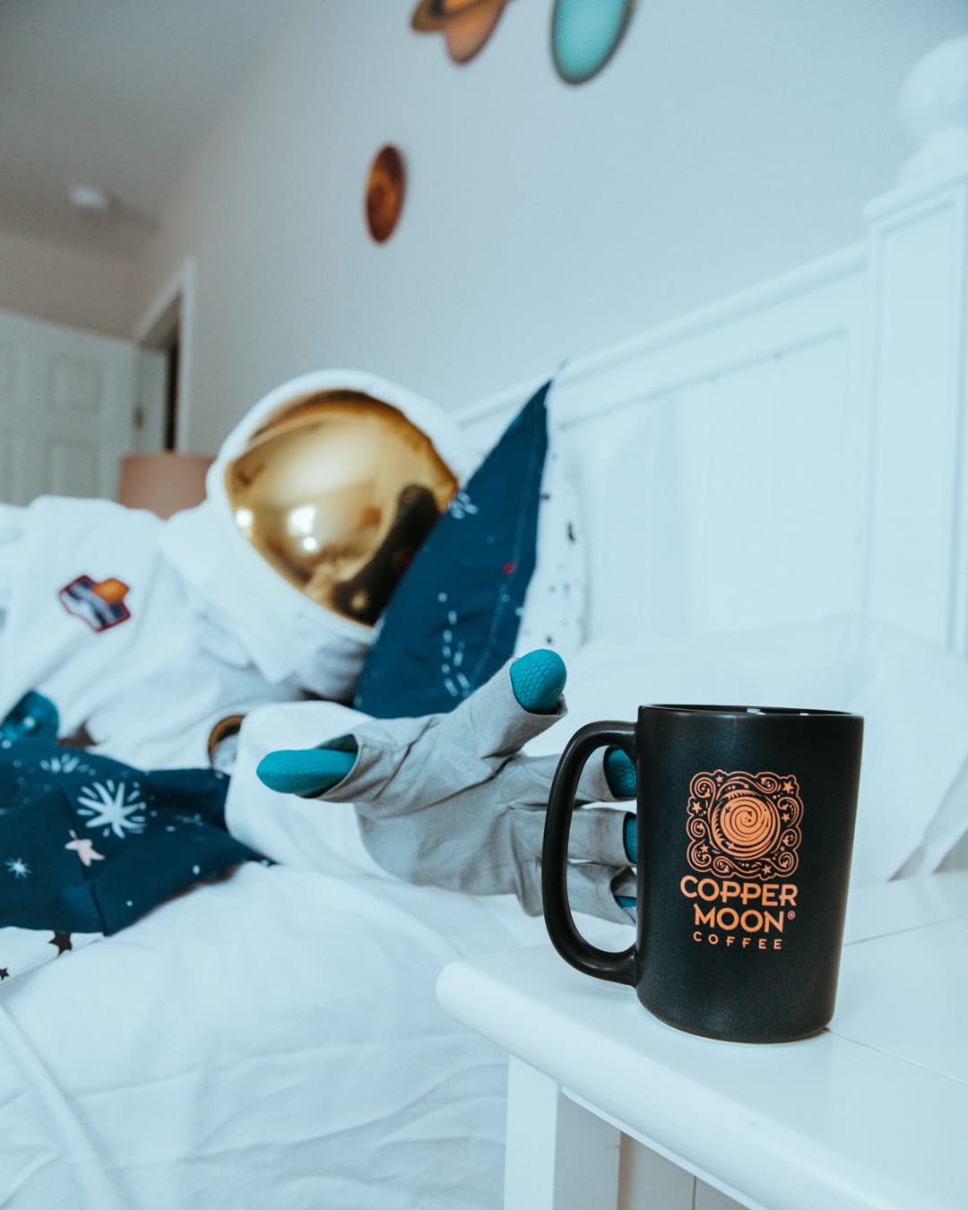 Copper Moon Café en grano entero, tostado medio, mezcla de nuez del sur, 5 libras