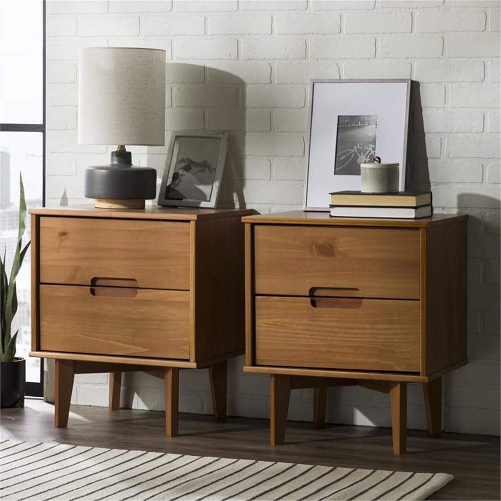 Walker Edison Brynn Modern – Juego de 2 mesitas de noche con mango de ranura de madera maciza, 2 unidades, color caramelo