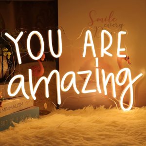 SYLHOME Letrero de luz LED de neón con texto en inglés “You Are Amazing 5V, para niñas, niños, dormitorio, sala de estar, aula, decoración de pared, SYLHOME Letrero de luz LED de neón con texto en inglés “You Are Amazing 5V, para niñas, niños, dormitorio, sala de estar, aula, decoración de pared,