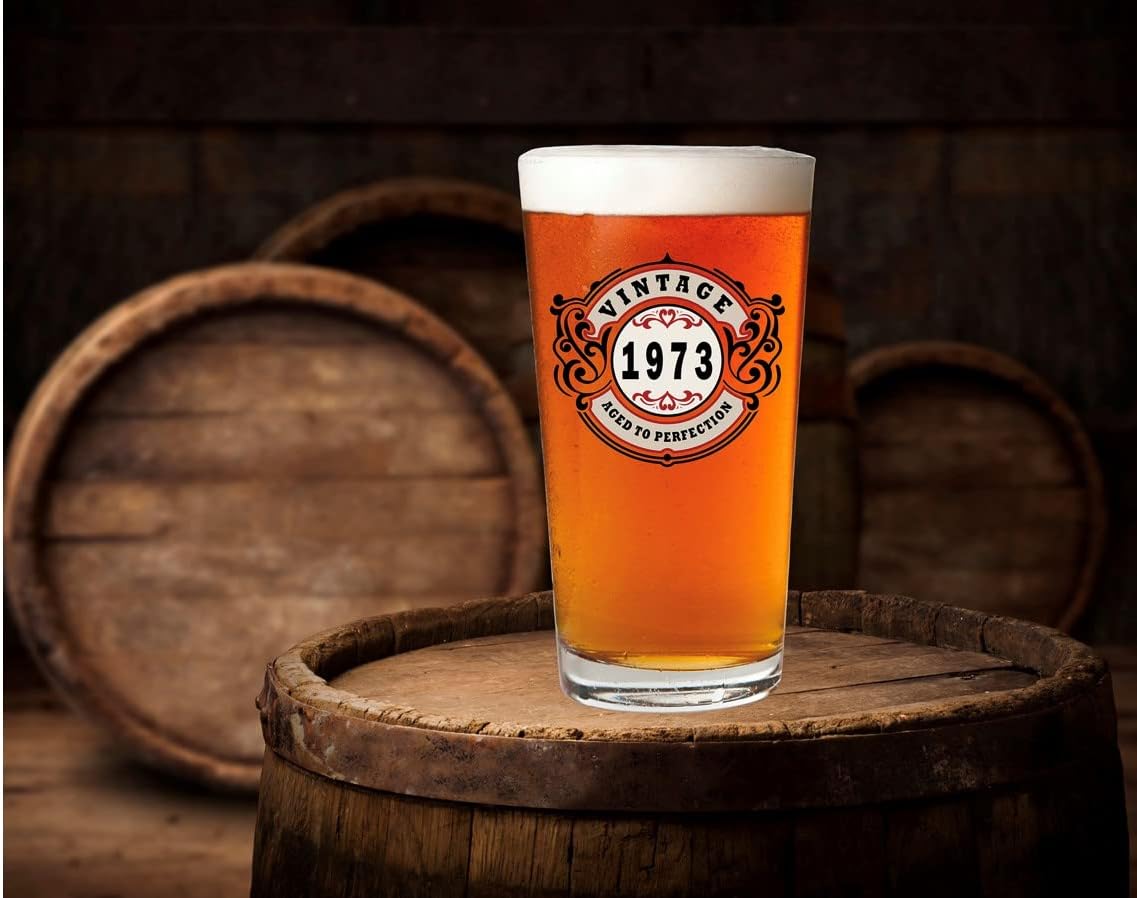 SIRIOKS Regalos de cumpleaños número 50 para hombres  Vasos de cerveza vintage vintage de 16 onzas para hombres y mujeres  Envejecido a la