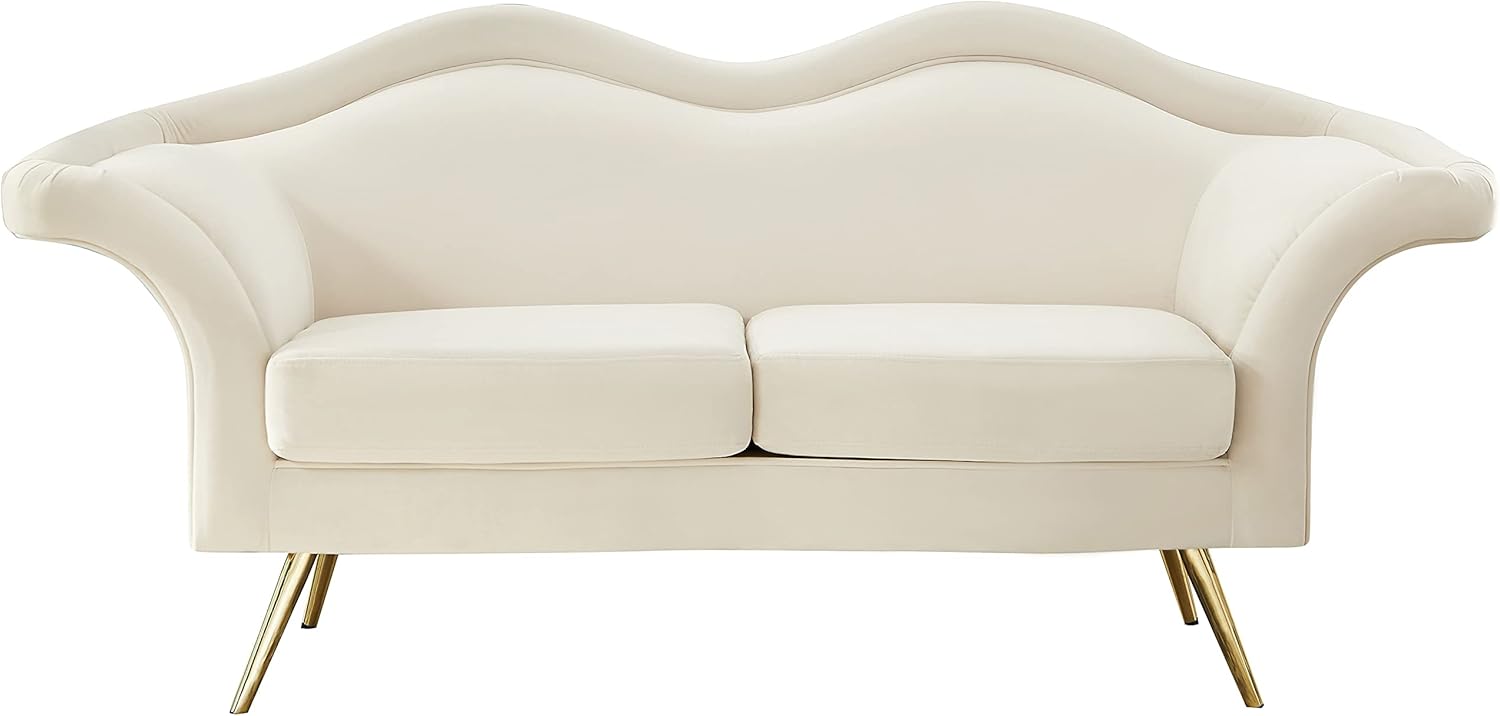 Meridian Furniture Lips Collection – Sofá biplaza tapizado de terciopelo con patas de metal dorado resistentes, color crema
