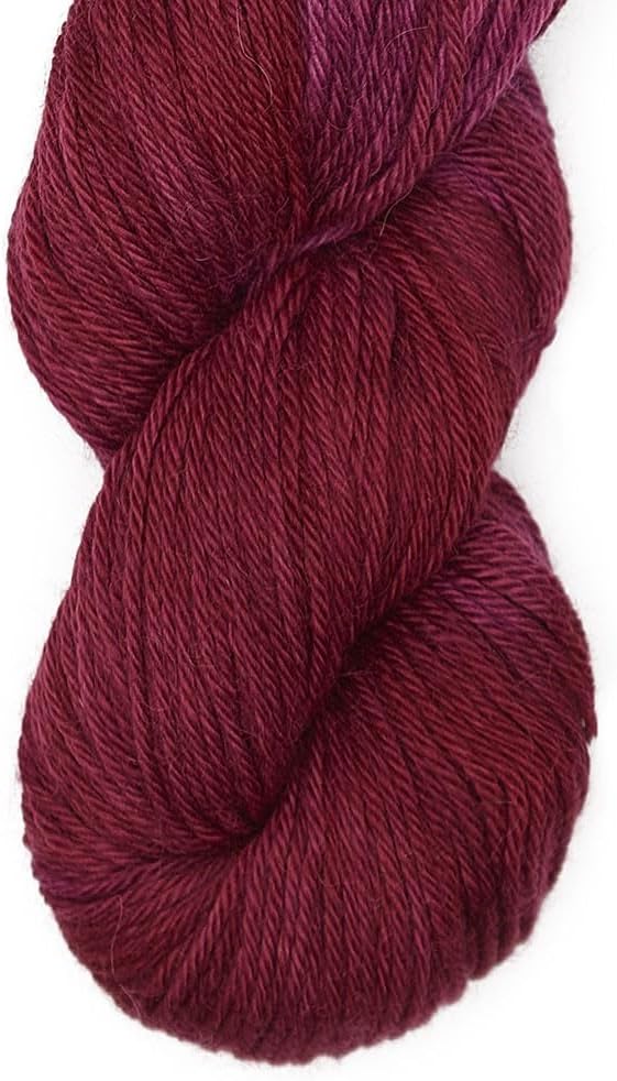 100% lana de alpaca bebé, 3.53 onzas de Hank DK, peso teñido a mano, fabricado en Perú, celestial suave y perfecto para tejer y tejer a ganchillo