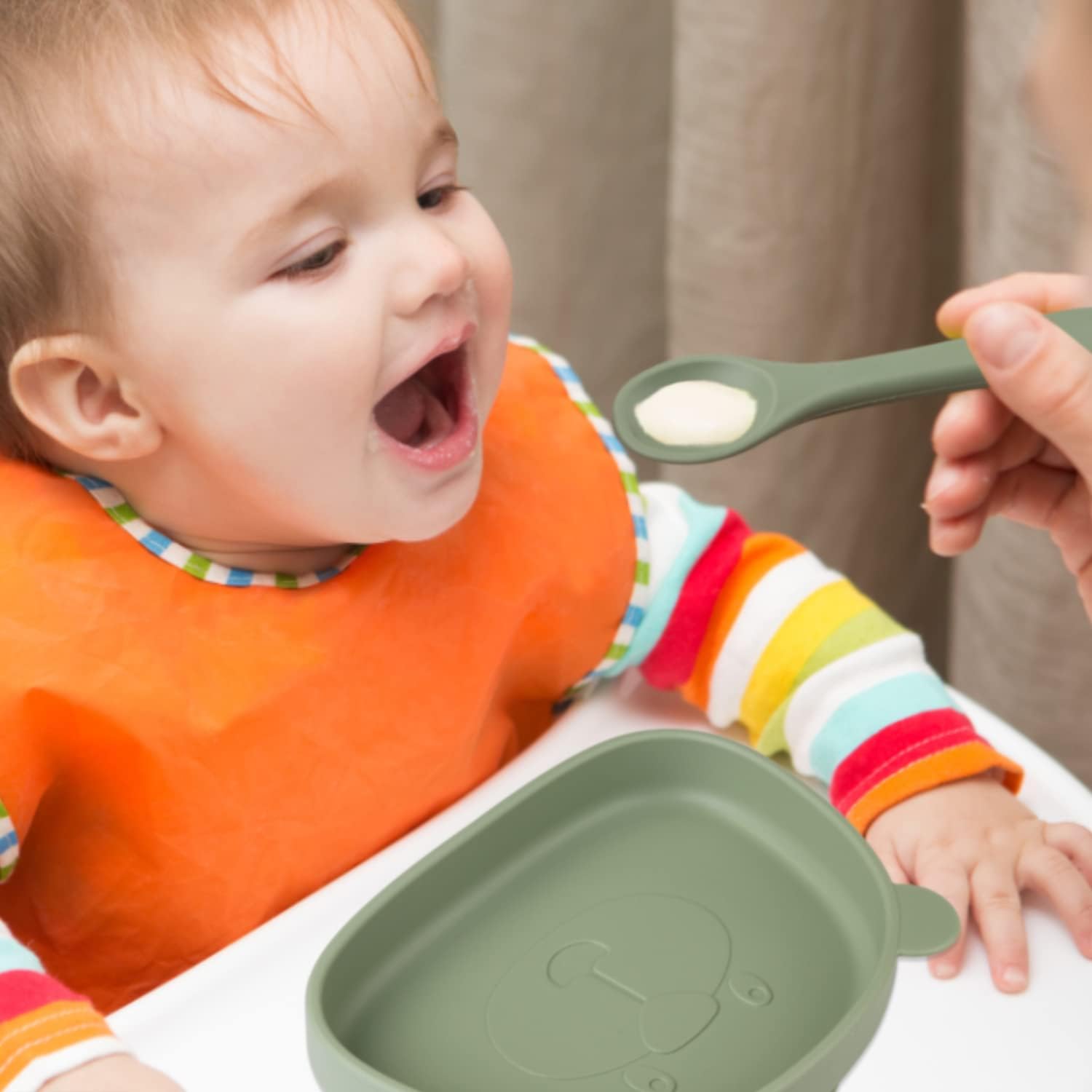 Qshare Platos de succión para bebé, 4 piezas de platos individuales divididos para niños pequeños y niños, juego de cucharas y tenedores para bebés,