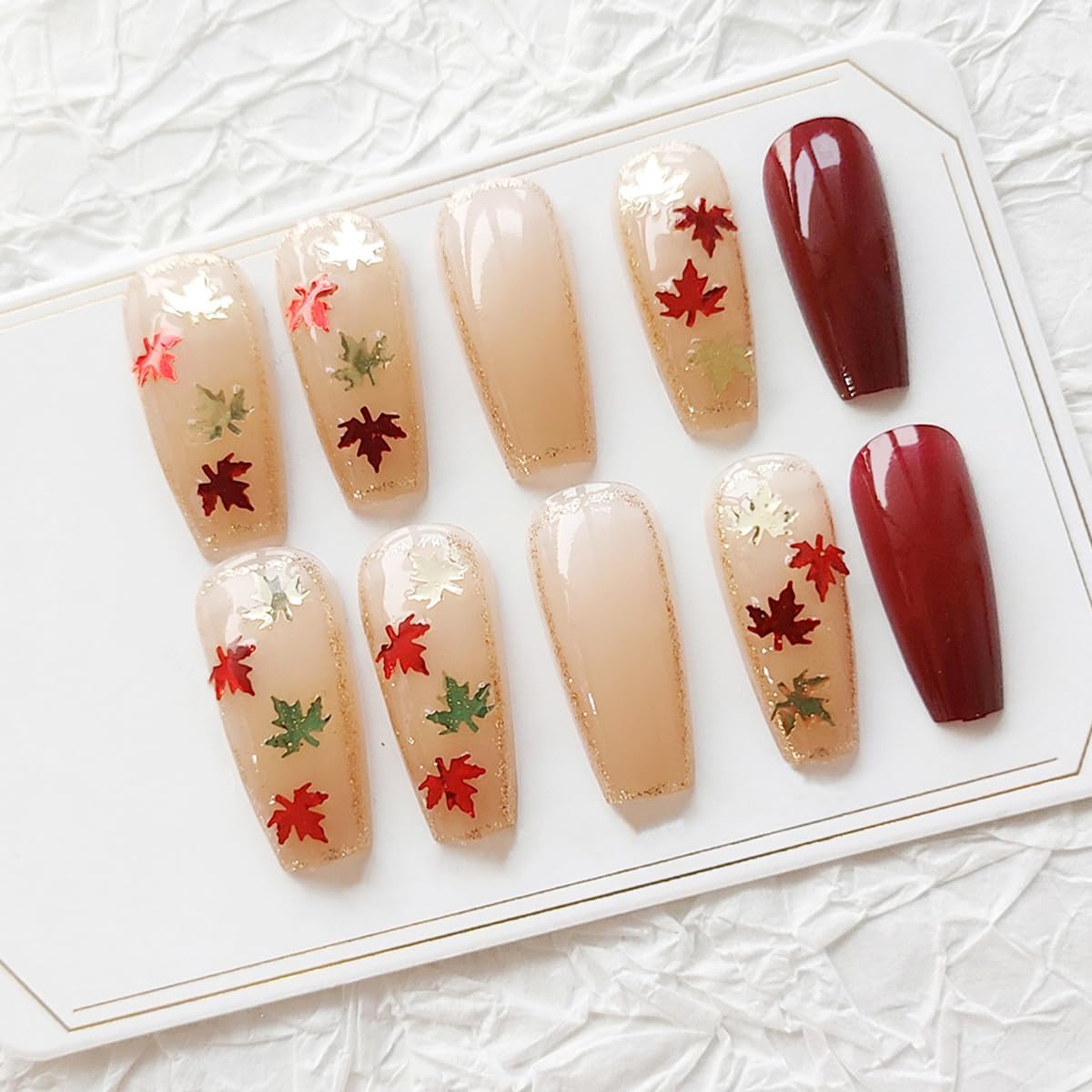 Uñas postizas a presión de otoño medianas con hojas de arce, uñas postizas cuadradas de ballet de cobertura completa, uñas acrílicas de otoño de