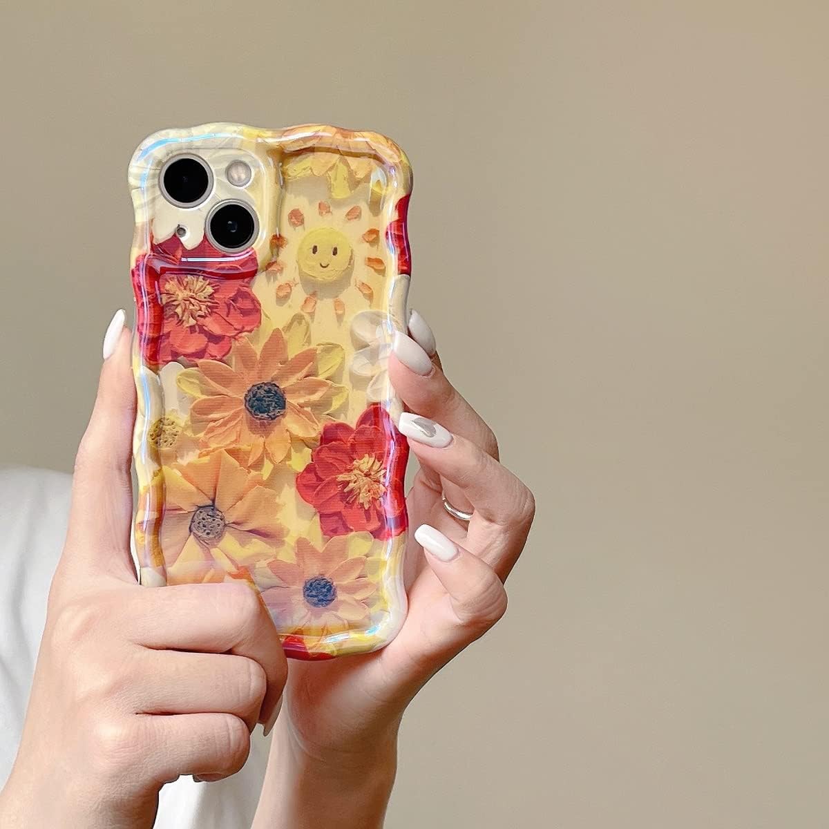 Kurhero Funda para iPhone 14 Pro con bonito diseño de borde ondulado transparente IMD con bonitas flores de patán, duradera, moderna, retro, de
