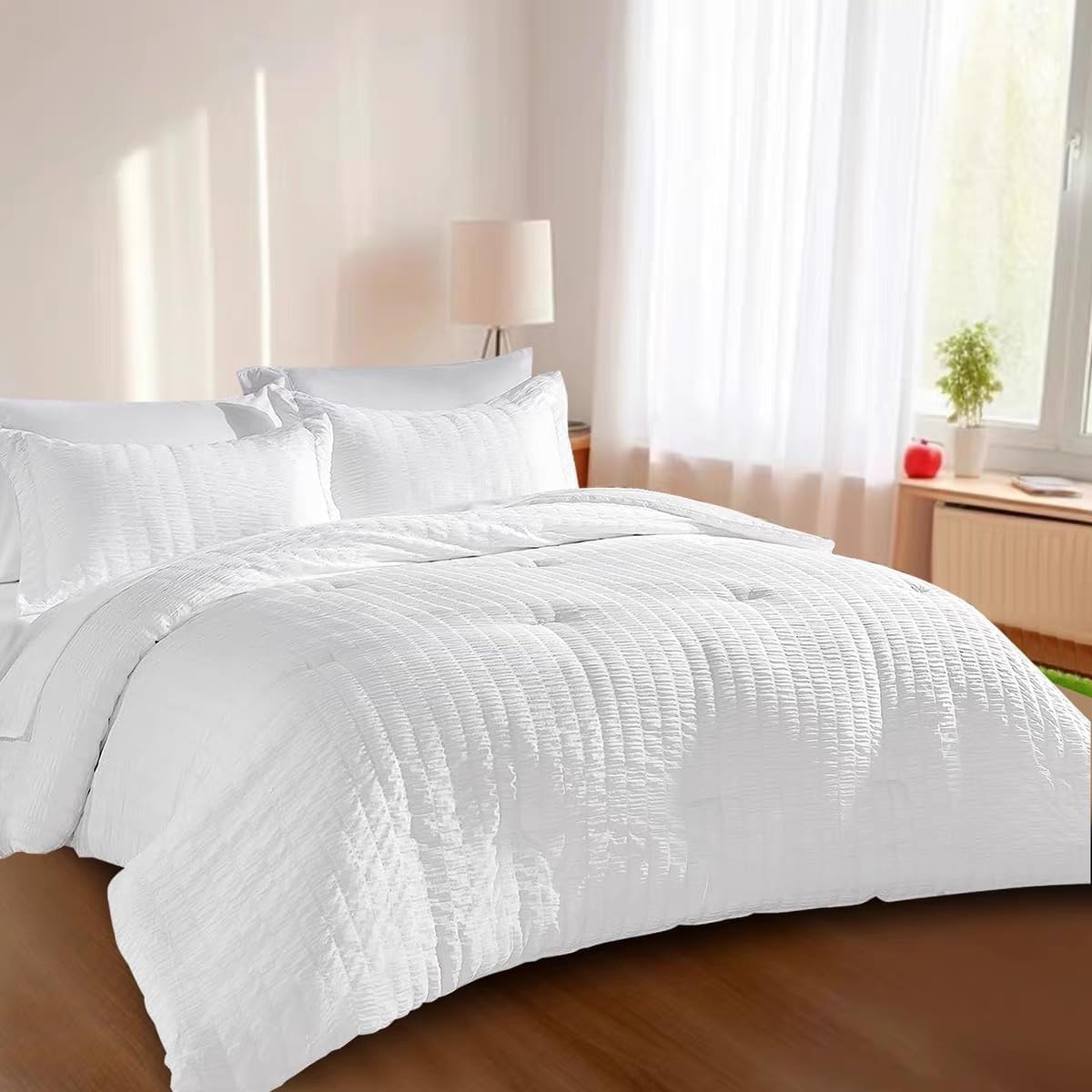 JOLLYVOGUE Juego de edredón de sirsaca blanco tamaño King, cama de 7 piezas en una bolsa, edredón de lujo suave para todas las estaciones, juego de
