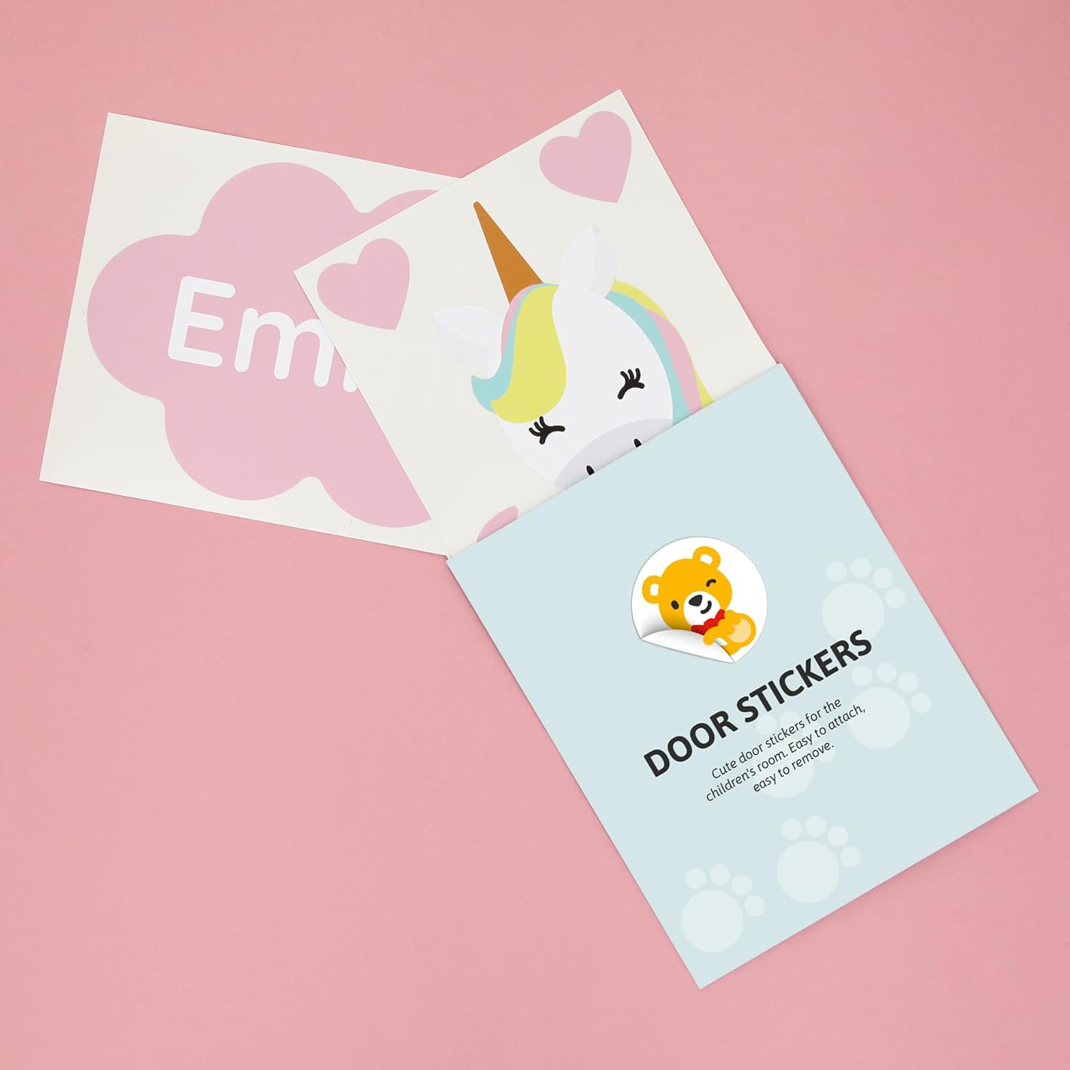 Teddylabels – Calcomanías de puerta reutilizables de unicornio sentado para habitaciones de niños con personalización de nombre – Calcomanías de