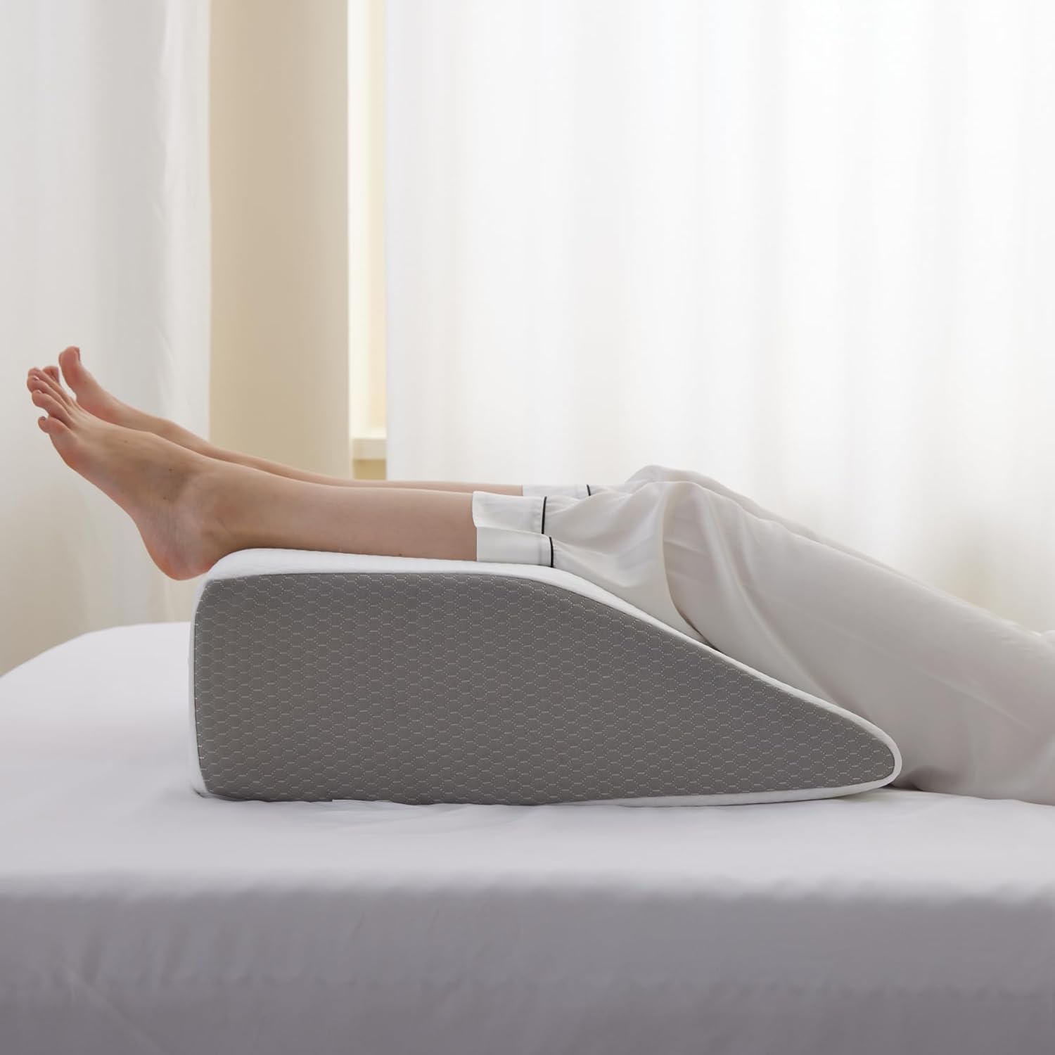 Almohadas de elevación de piernas, almohadas de piernas para dormir, parte superior de espuma viscoelástica de gel refrescante, almohada de cuña