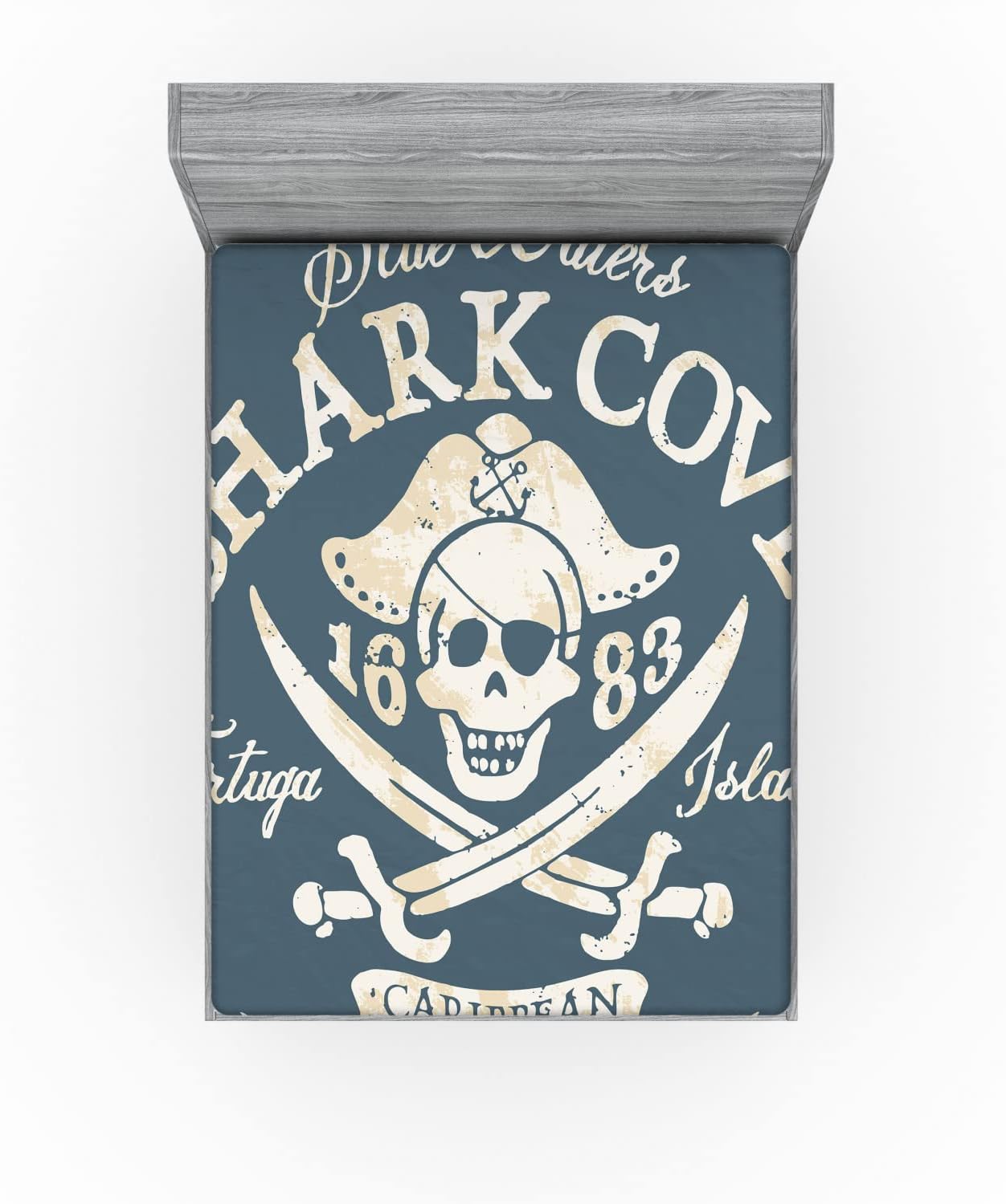 Lunarable Sábana bajera ajustable pirata, Shark Cove Tortuga Island Caribbean Waters Retro Jolly Roger, funda de cama con bolsillo profundo elástico
