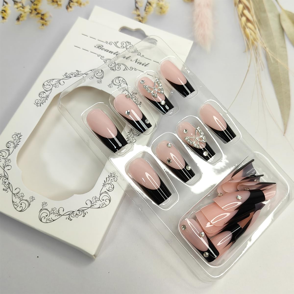 Uñas postizas a presión con punta francesa, largas y cuadradas, con dijes de mariposa y diamantes de imitación, cobertura completa, uñas adhesivas