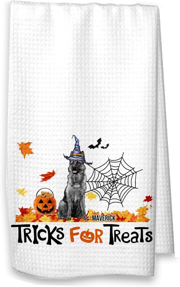 Studio 9Thirty3 Tricks for Treats – Toalla de cocina de pastor alemán de Halloween, decoración de otoño para mamá (toalla blanca, negra con nombre)