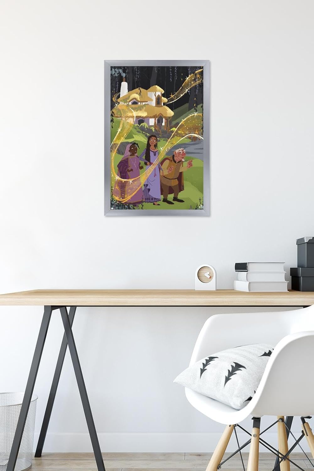 Trends International Disney Wish – Póster de collage 1 (familiar), 14.72 x 22.37 pulgadas, versión enmarcada en plata