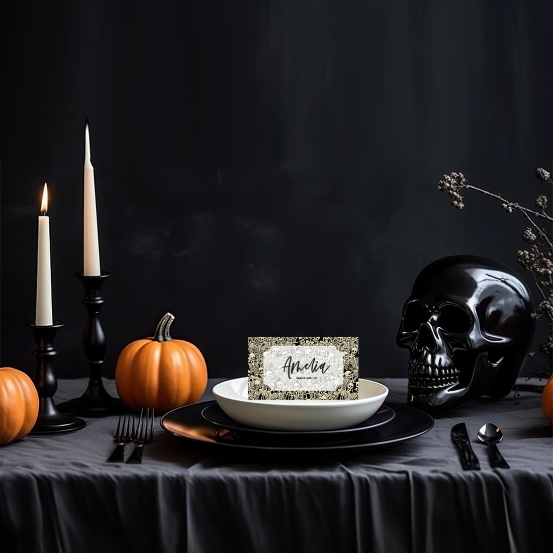 Andaz Press Paquete de 24 tarjetas de mesa de Halloween para colocar la mesa, con puntuaciones para plegarse fácilmente, esqueletos y sombras,